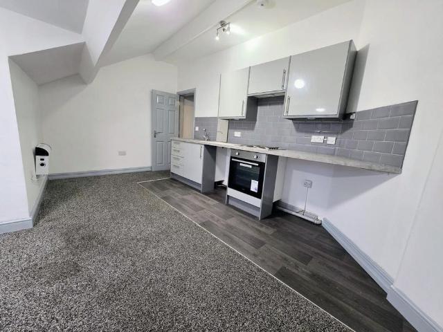 Apartment for rent in Kinsley, West Yorkshire