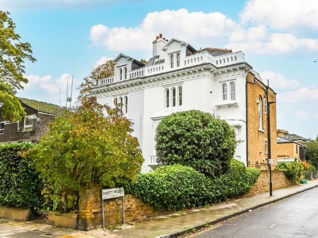 Apartment for rent in Clapham, Greater London