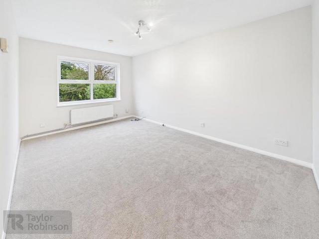 Apartment for rent in Red Hill, Surrey