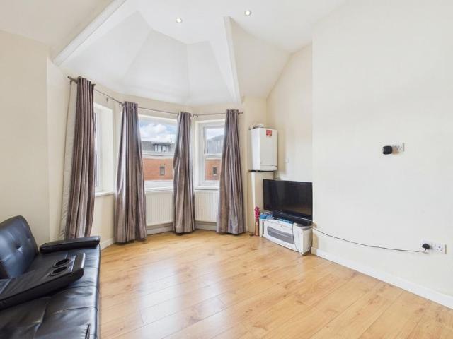 Flat for rent in Farnborough, Hampshire