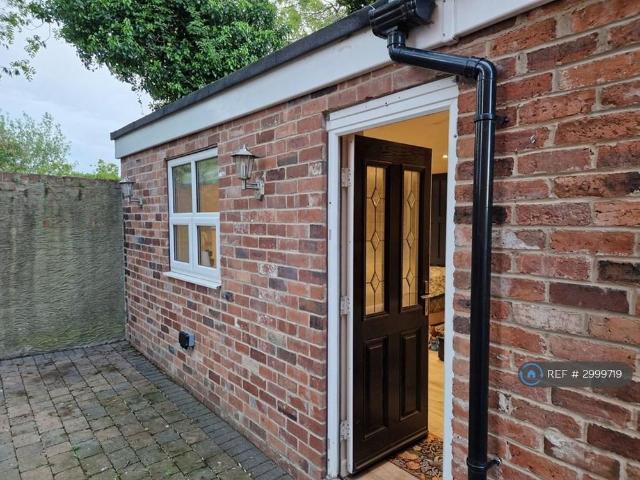 Apartment for rent in Glasshoughton, Castleford