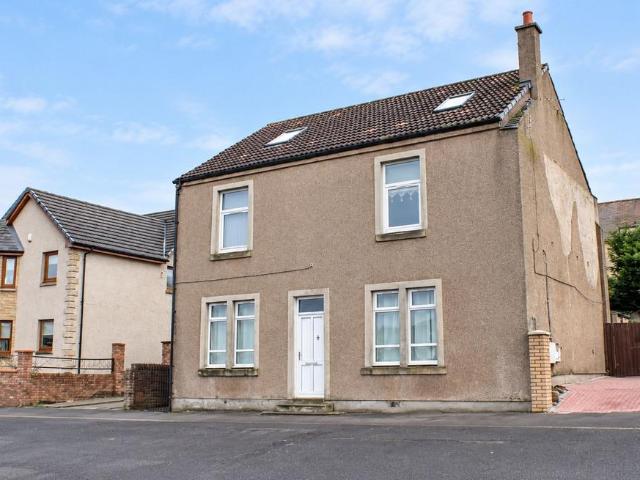 Flat for rent in Armadale, West Lothian