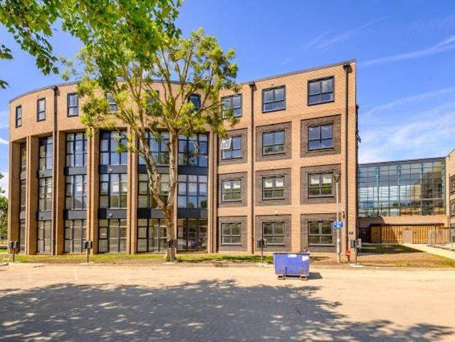 Flat for rent in Rodbourne, Swindon