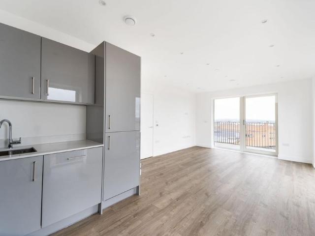 Apartment for rent in Wealdstone, Greater London