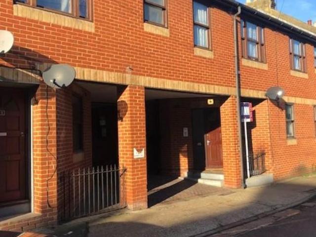 Flat for rent in Troy Town, Rochester