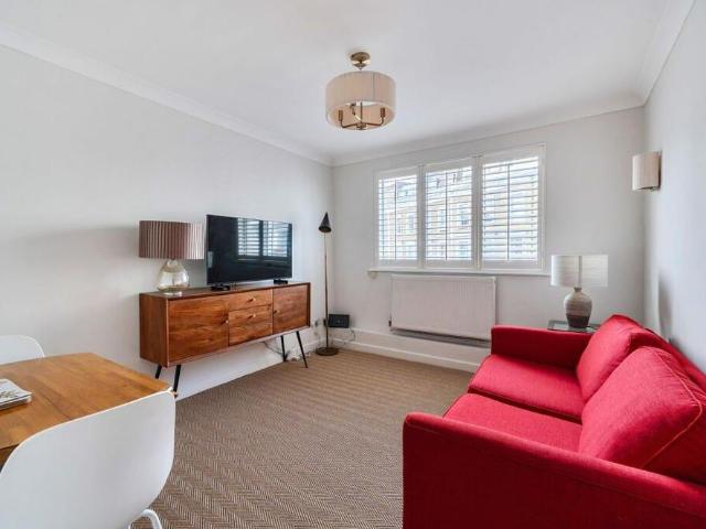 Apartment for rent in Tachbrook Estate, Greater London