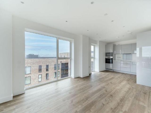 Apartment for rent in Wealdstone, Greater London
