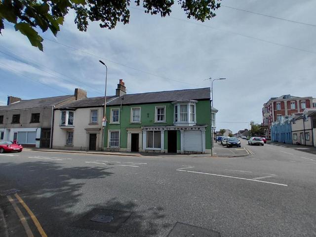 Flat for rent in Pembroke Dock, Wales