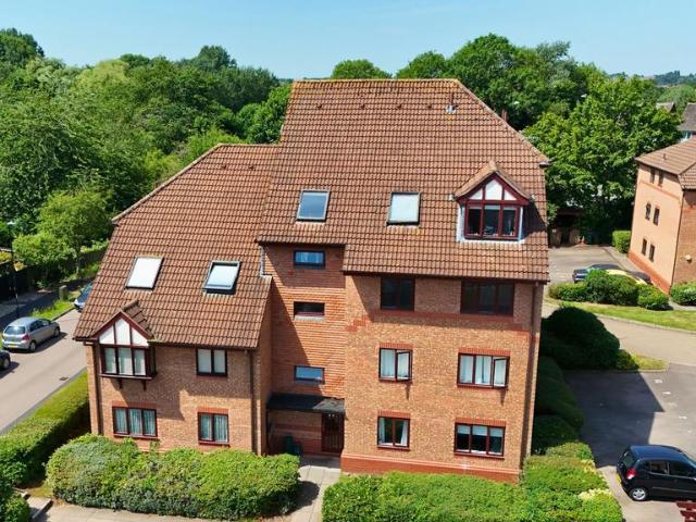 Flat for rent in Coundon, West Midlands