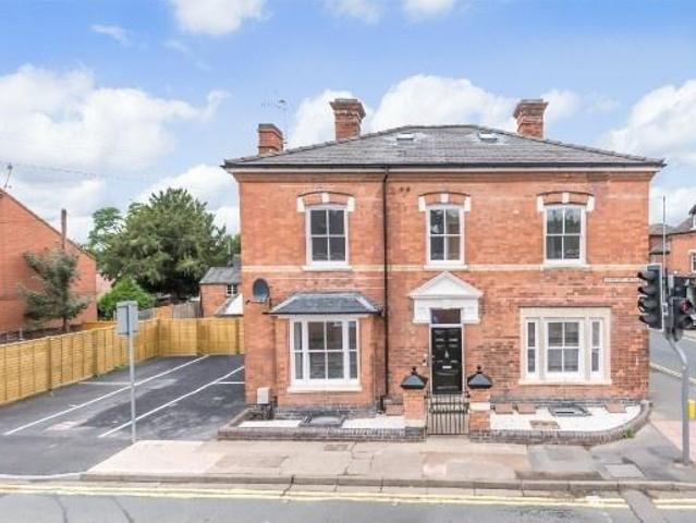 Flat for rent in Red Hill, Worcestershire