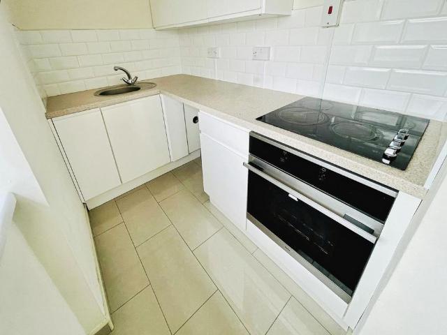 Apartment for rent in Vale, Wales