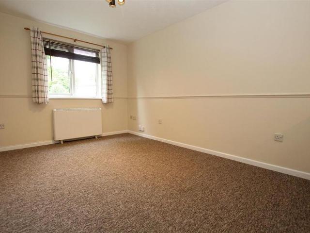 Apartment for rent in North Boyatt, Eastleigh