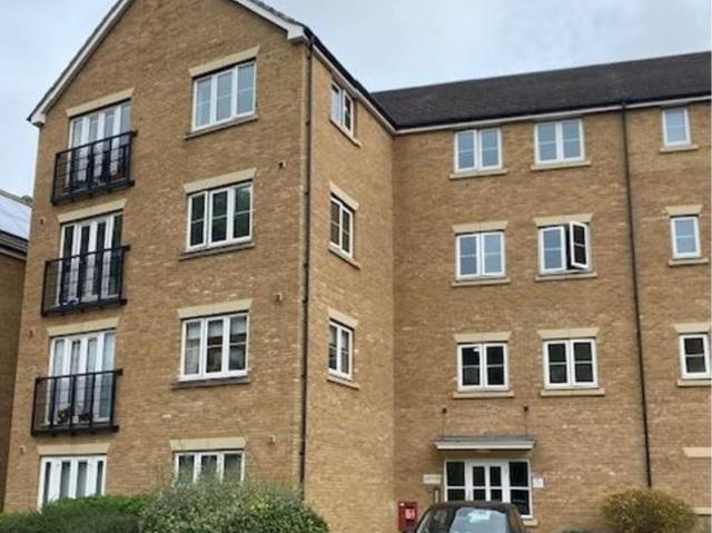 Flat for rent in Strood