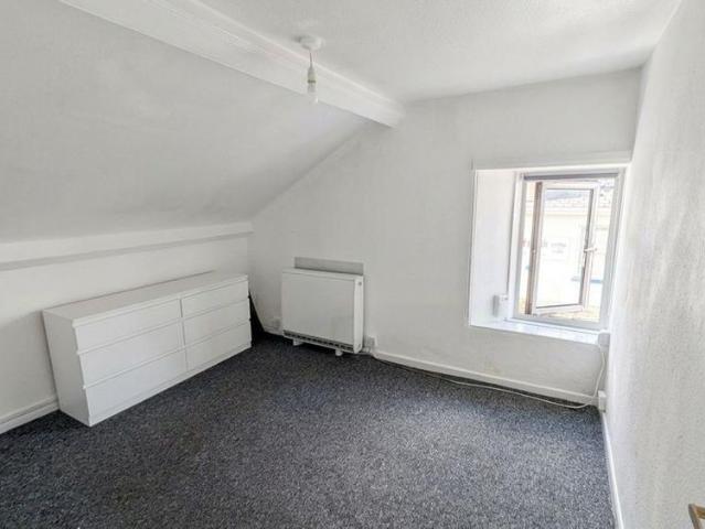 Apartment for rent in Upton, Torquay