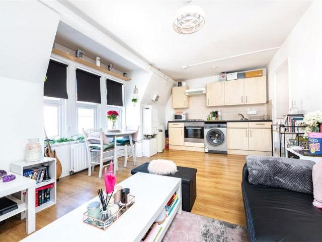 Apartment for rent in Streatham, Greater London