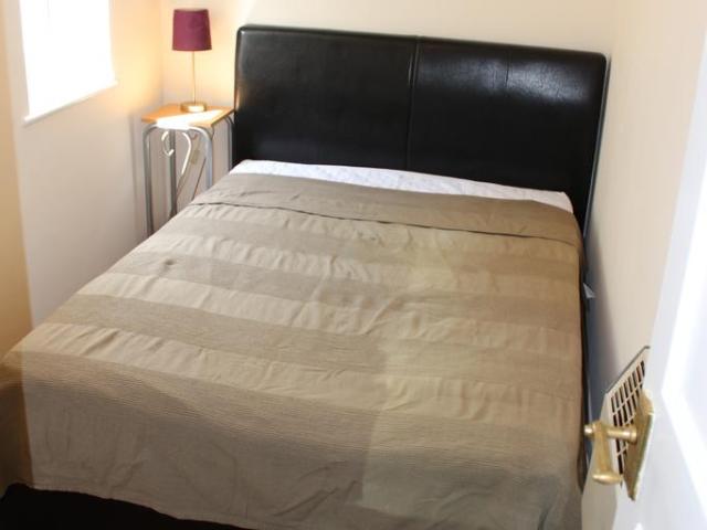 Flat for rent in Maidenhall, Key Street