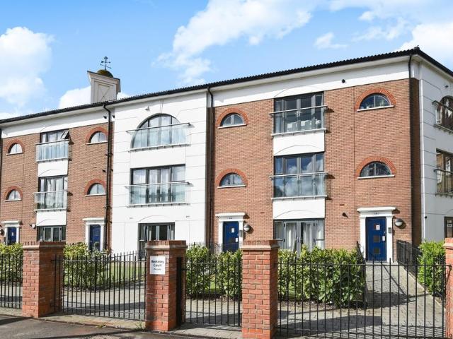 Flat for rent in Bromley, Widmore
