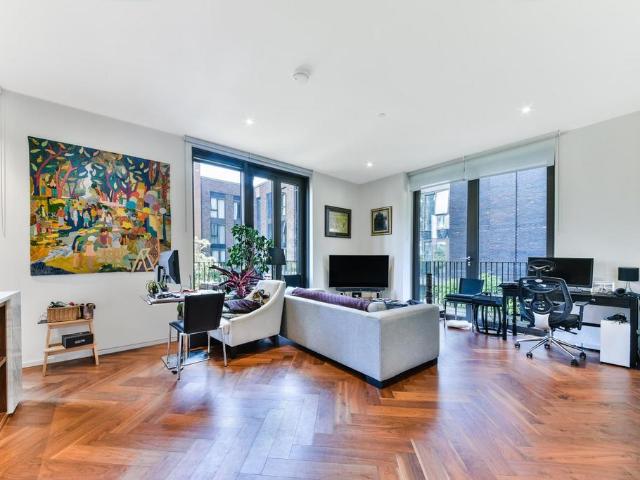 Flat for rent in Nine Elms, Greater London