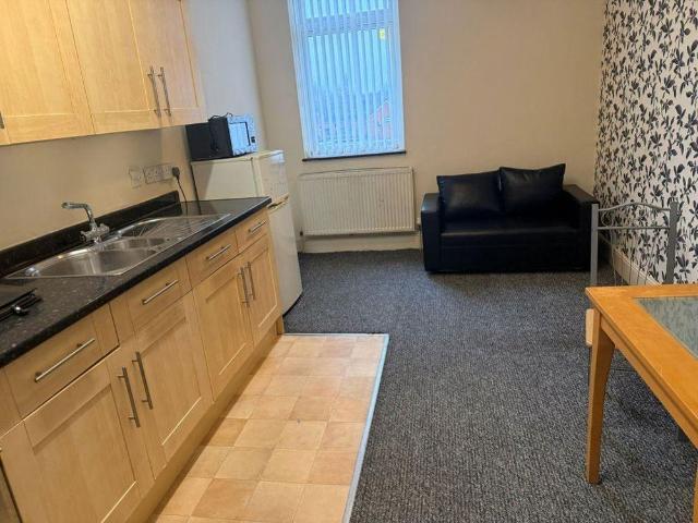 Apartment for rent in Spon End, West Midlands
