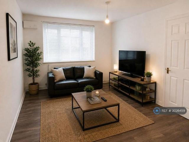 Apartment for rent in Putney Vale, Greater London