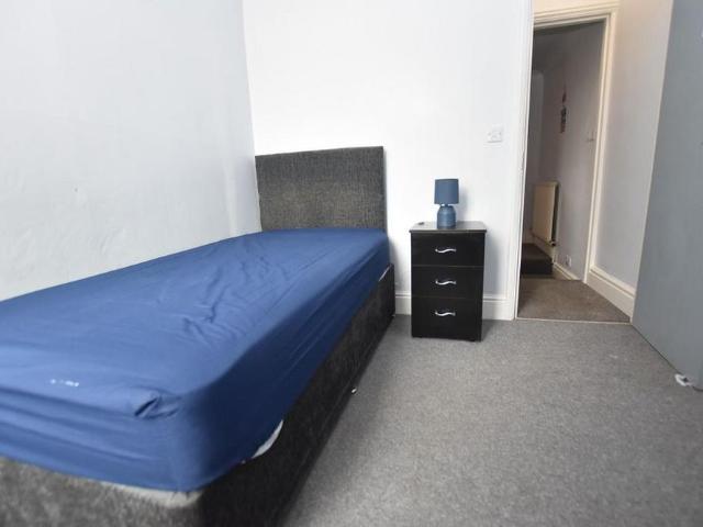 Apartment for rent in Loundsley Green, East Midlands