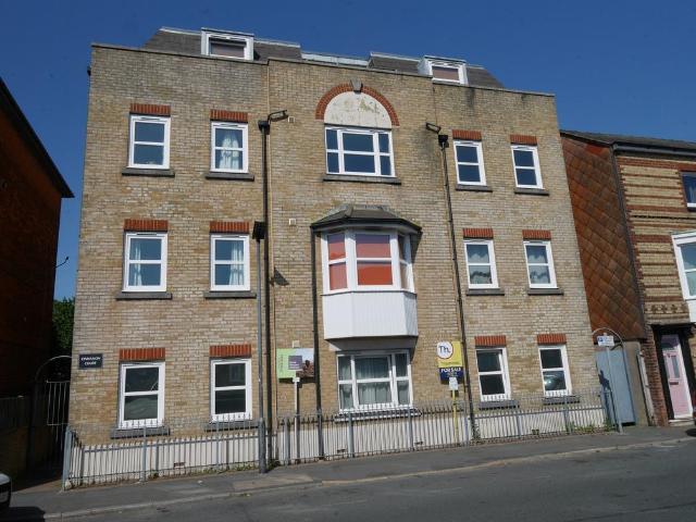 Flat for rent in Nodehill, Shide