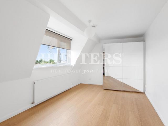 Apartment for rent in Highbury, Greater London