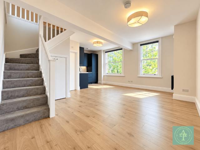 Apartment for rent in Winchmore Hill, Greater London