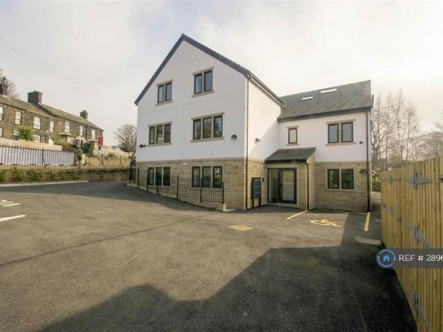 Flat for rent in Henshaw, Yeadon