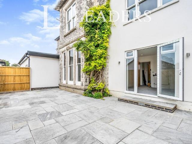 Flat for rent in Emsworth, Havant