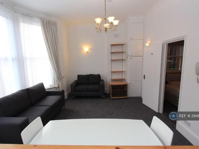 Apartment for rent in Belsize Park, Greater London