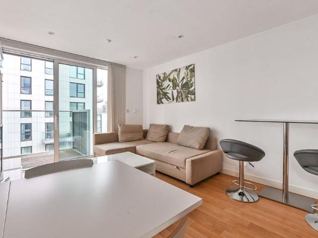 Apartment for rent in Manor House, Greater London