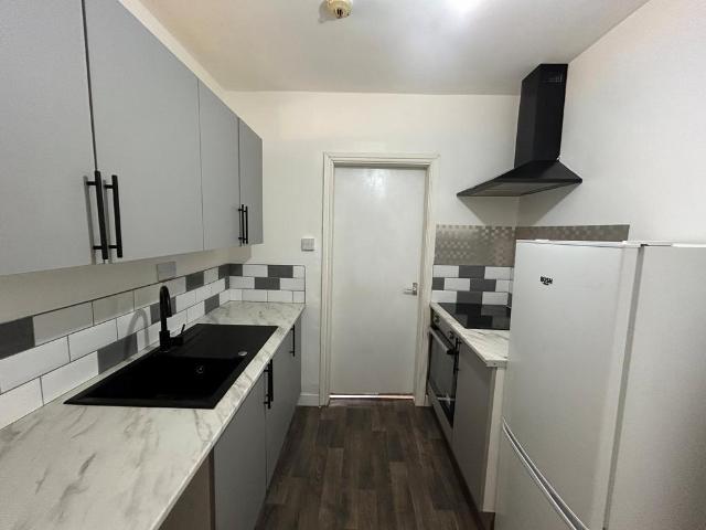 Flat for rent in Sale Moor, Trafford Park