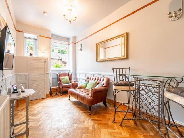 Apartment for rent in Kelvinside, Scotland