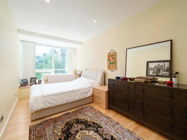 Flat for rent in Greater London