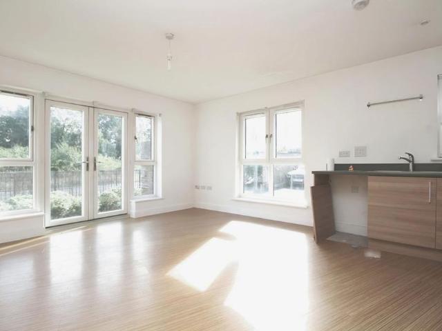 Apartment for rent in Swanscombe and Greenhithe, Monks Orchard