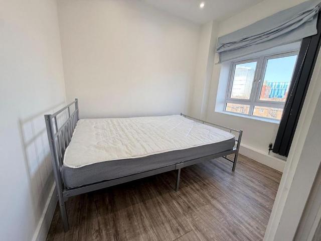 Apartment for rent in Rush Green, Greater London