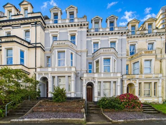 Flat for rent in West Hoe, Mount Wise