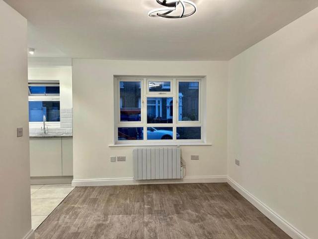 Apartment for rent in Leyton, Greater London