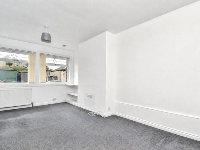 Apartment for rent in South Barrwood, Kilsyth