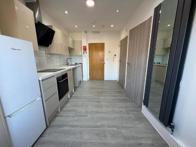 Apartment for rent in Rush Green, Greater London