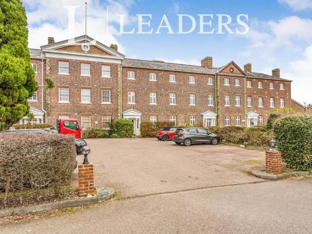 Flat for rent in Perryfields, West Sussex