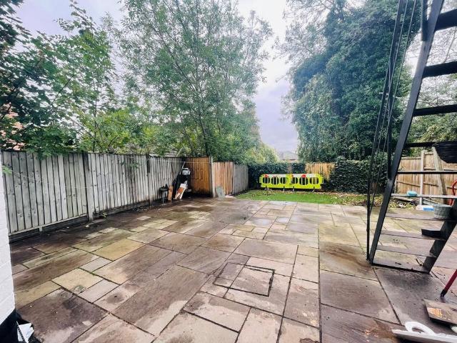 Apartment for rent in Lenton Abbey, Haddon