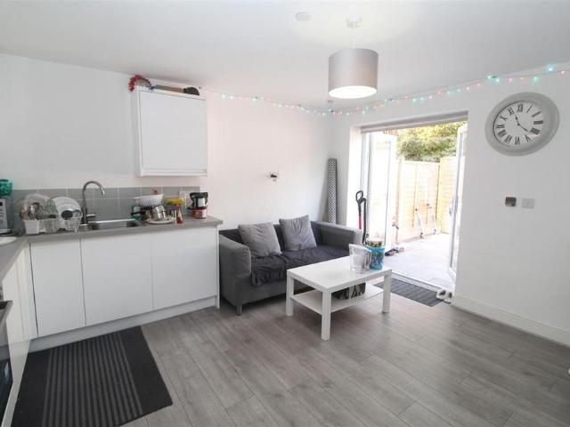 Apartment for rent in Falcon Lodge, Wales