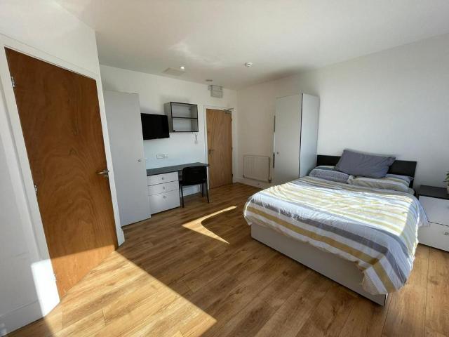 Flat for rent in Barbican, Mount Wise