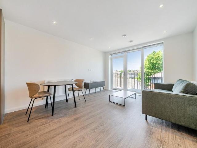 Apartment for rent in New Town, Monks Orchard