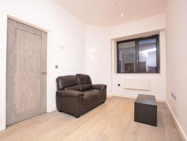 Apartment for rent in Slough