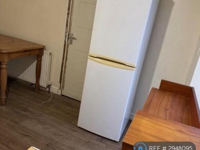 Apartment for rent in London Borough of Hounslow, Greater London