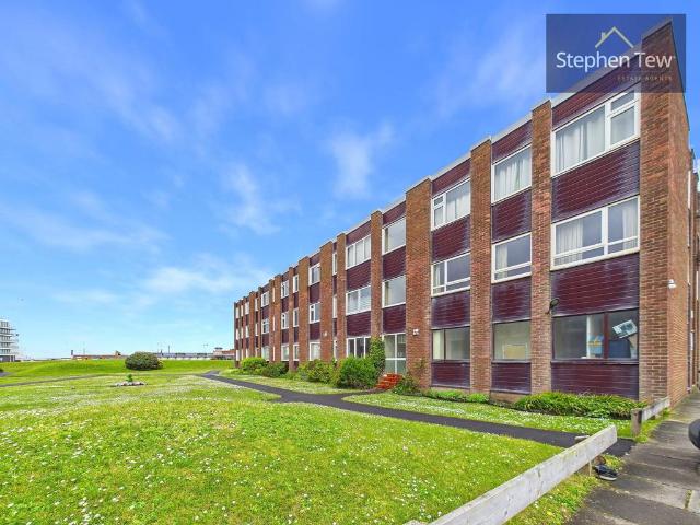 Flat for rent in Squires Gate, Blackpool