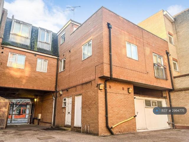 Flat for rent in Norbiton, Greater London